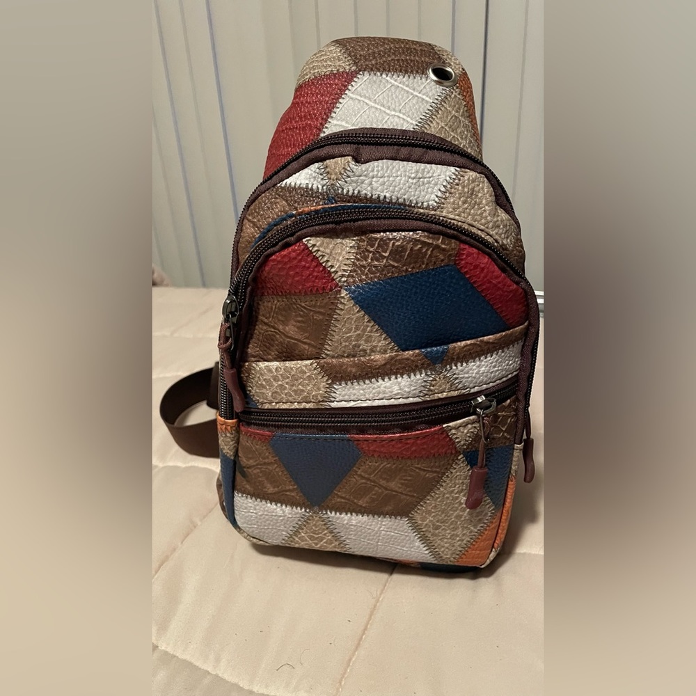 NWT CROSSBODY MULTICOLOR